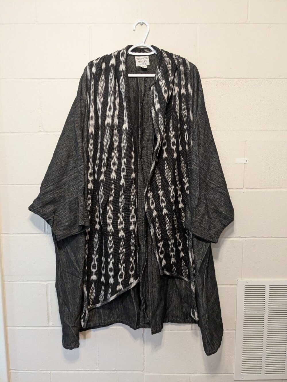 Veranda Wear Handwoven Guatemala Coat One Size Black Gray Folk Kaftan Art Vtg